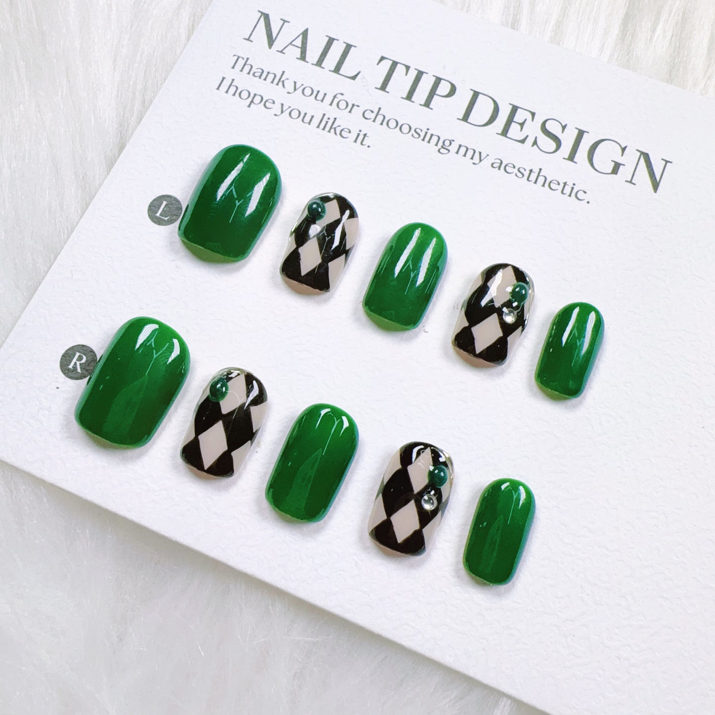 Emerald Diamond Pattern