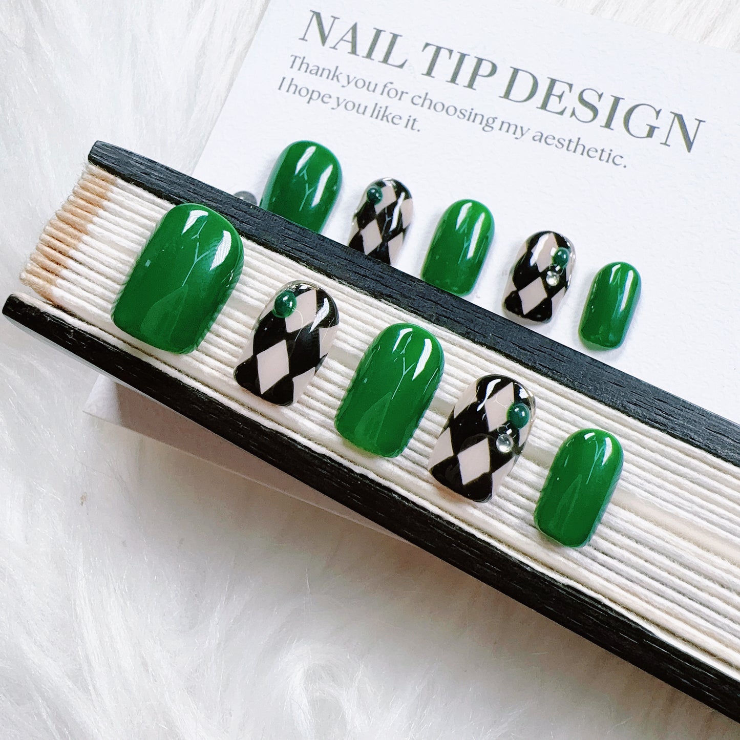 Emerald Diamond Pattern